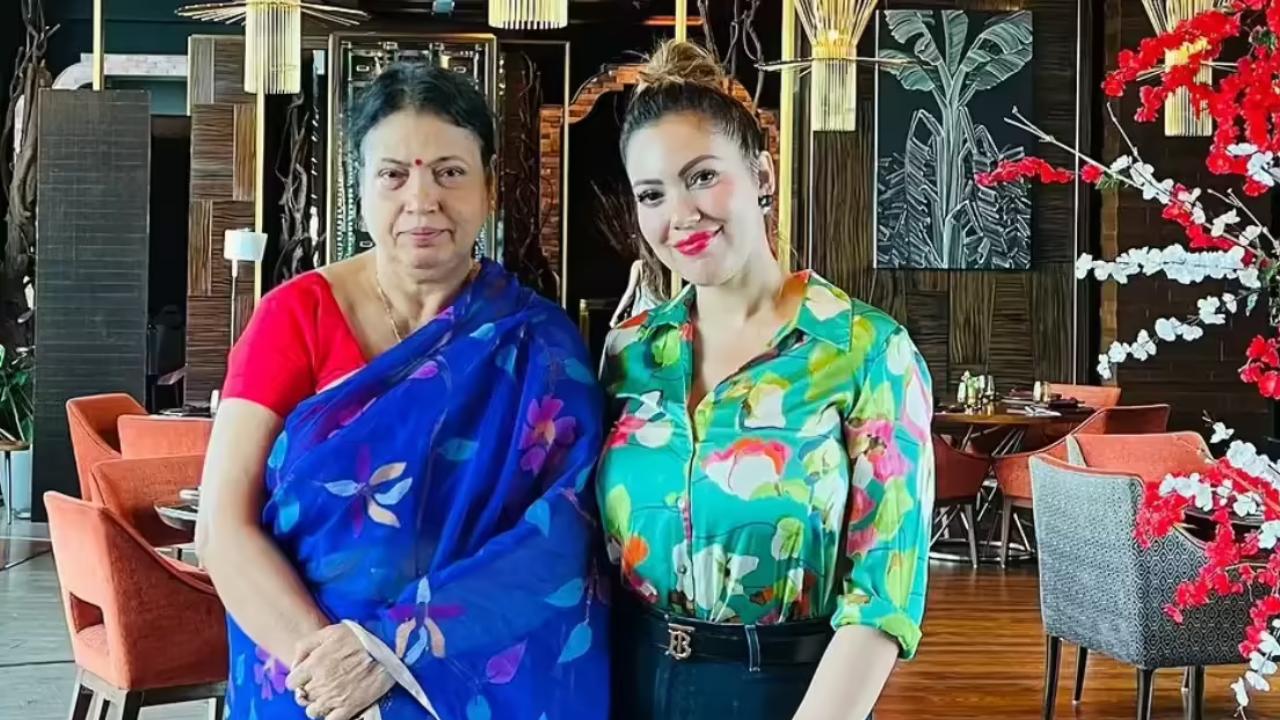 Taarak Mehta's Munmun Dutta updates fans about her mother getting hospitalised