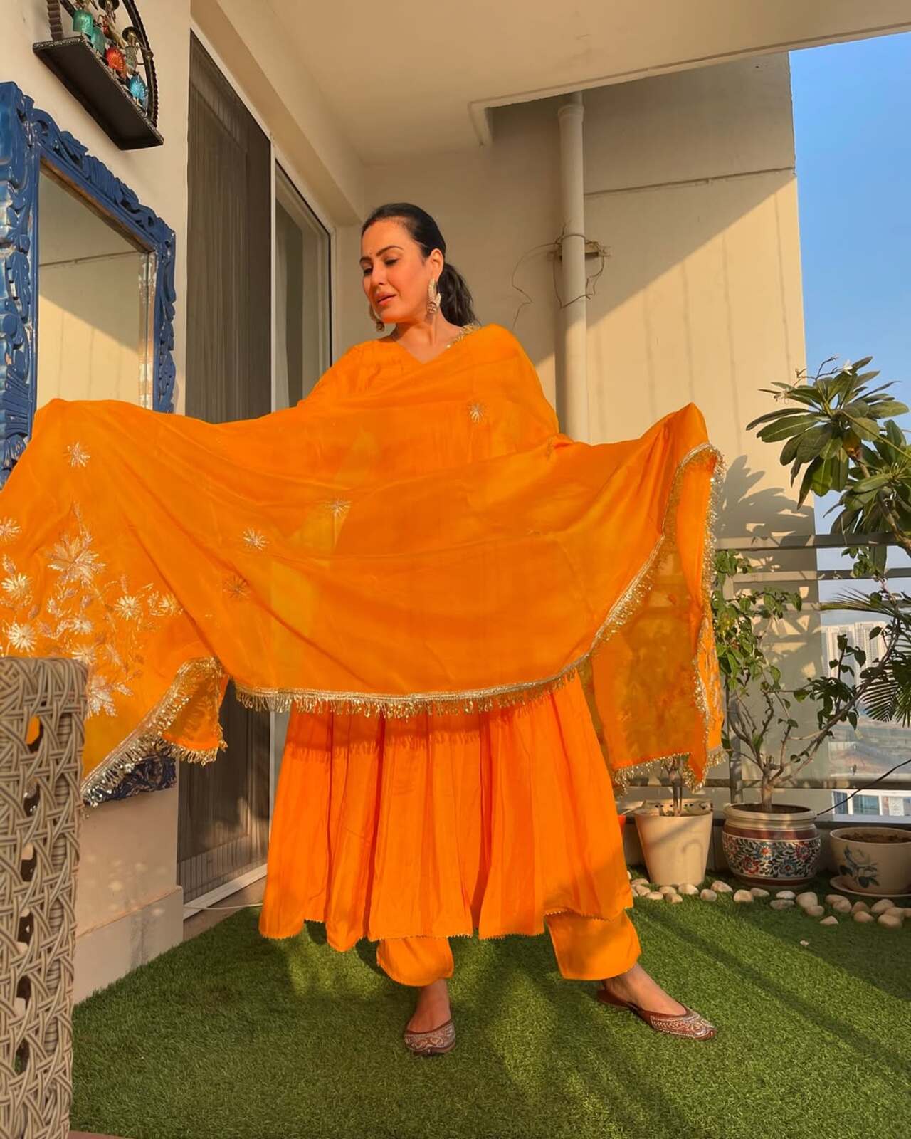 Sunshine: A stunning orange anarkali for a sunny day, if desi outfits were picked for sundowners, Kamya shall have a wardrobe designed for it