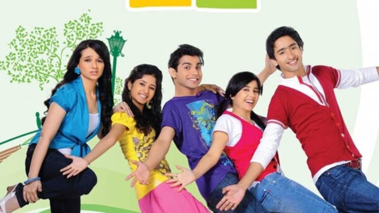 Kya Mast Hai Life is a musical Disney cartoon about the lives of five teen friends named Ragini, Zeeshan ('Zee'), Zenia, Ritu, and Vir. The five BFFs are regarded as one of the most popular gangs on Indian television