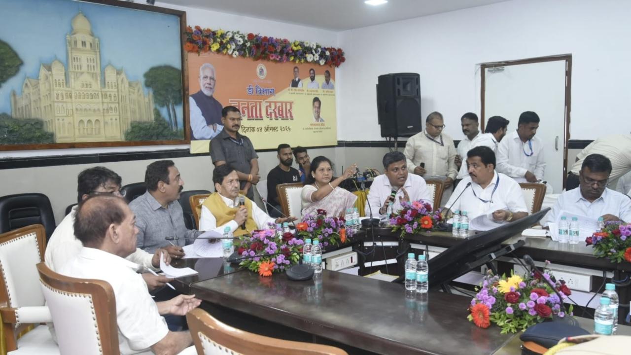Ganeshotsav: Maharashtra minister pushes for late-night trains in Mumbai