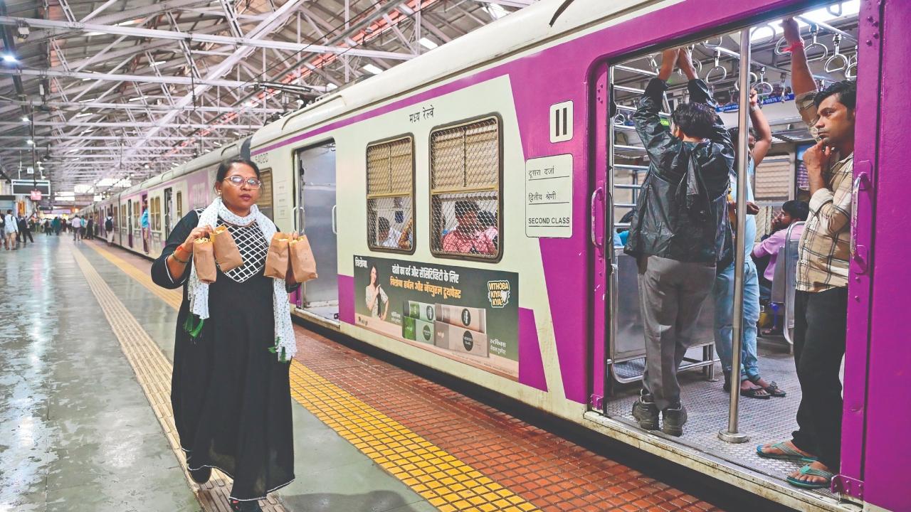 Open-door Mumbai local trains to make way for AC trains