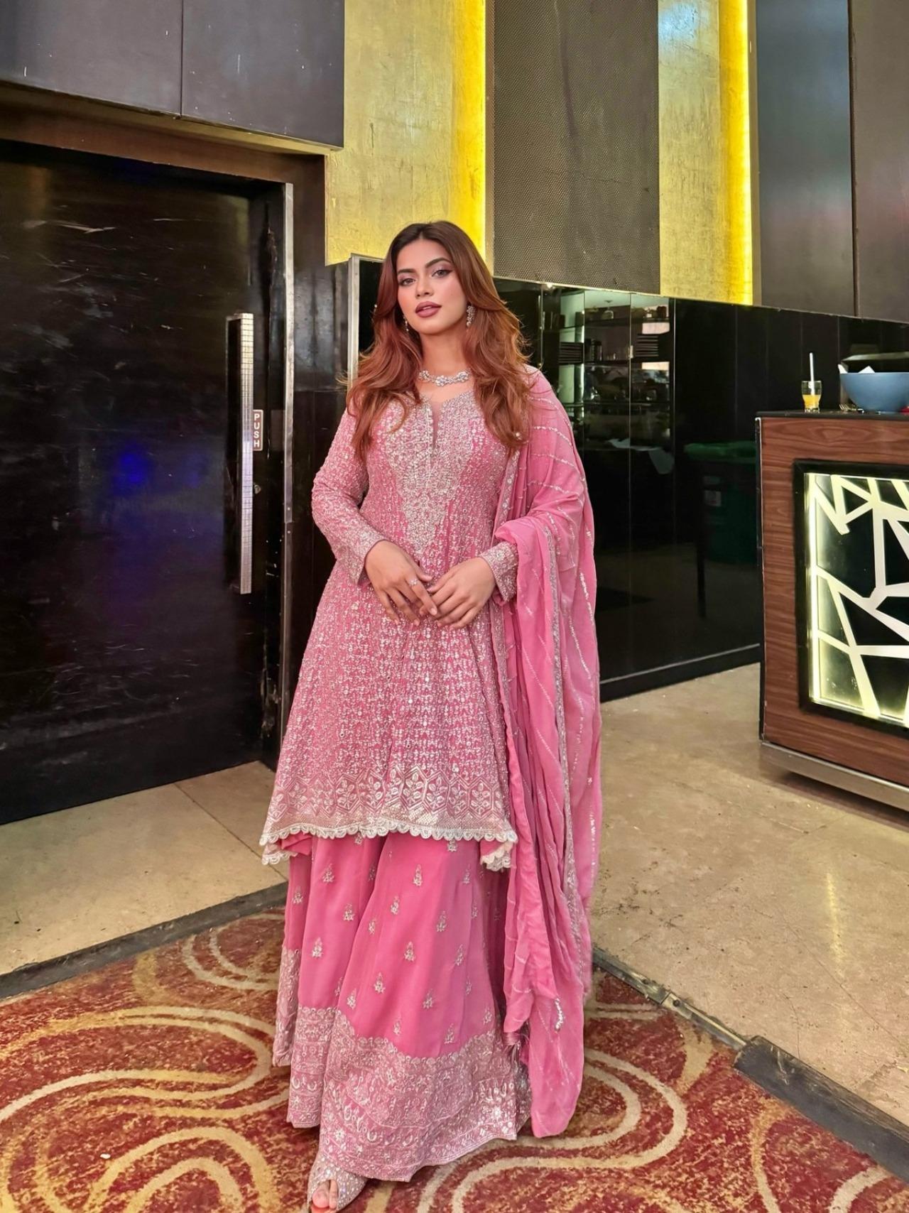 Nagma Mirajkar rules Instagram, being an influencer, the diva manages to have a massive fan following of 7.8 M on her handle