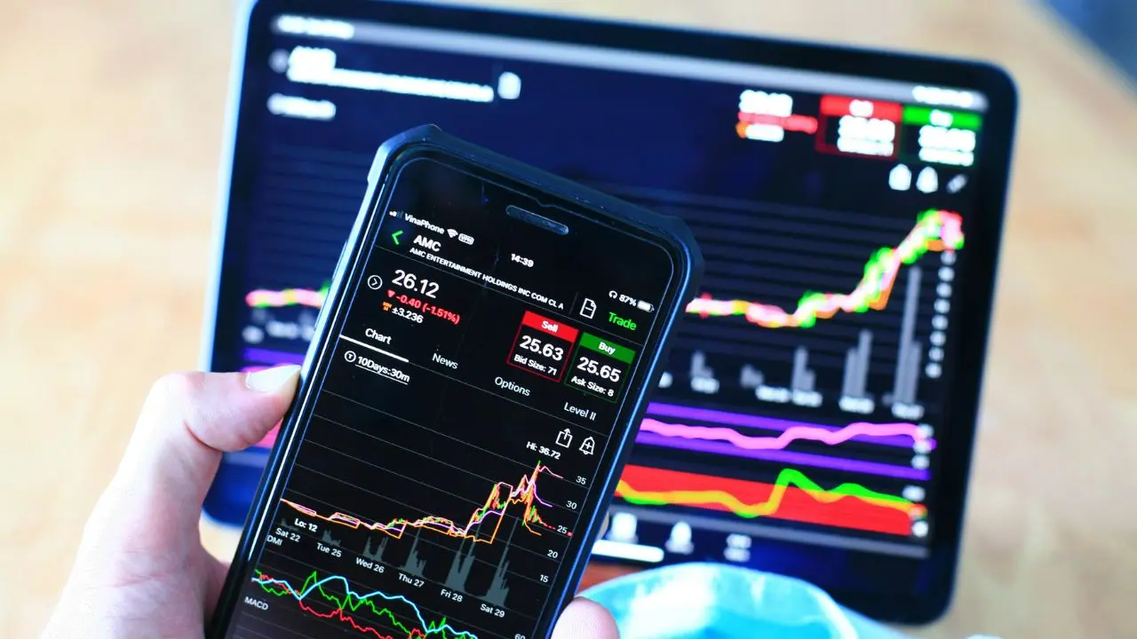 Indian stock markets end flat after volatile session