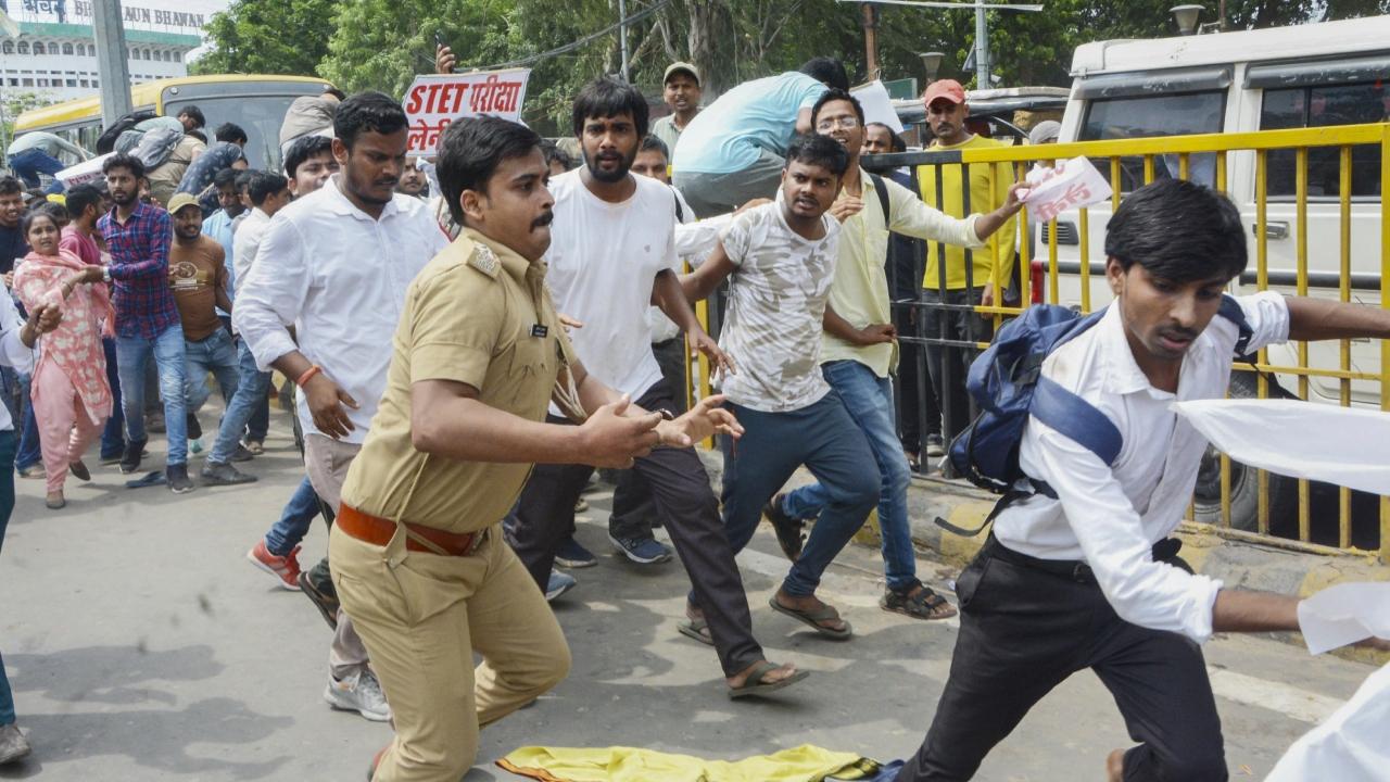 The demonstrators gathered near Dak Bungalow crossing and disrupted traffic movement, Patna (Central) SP Diksha told PTI
