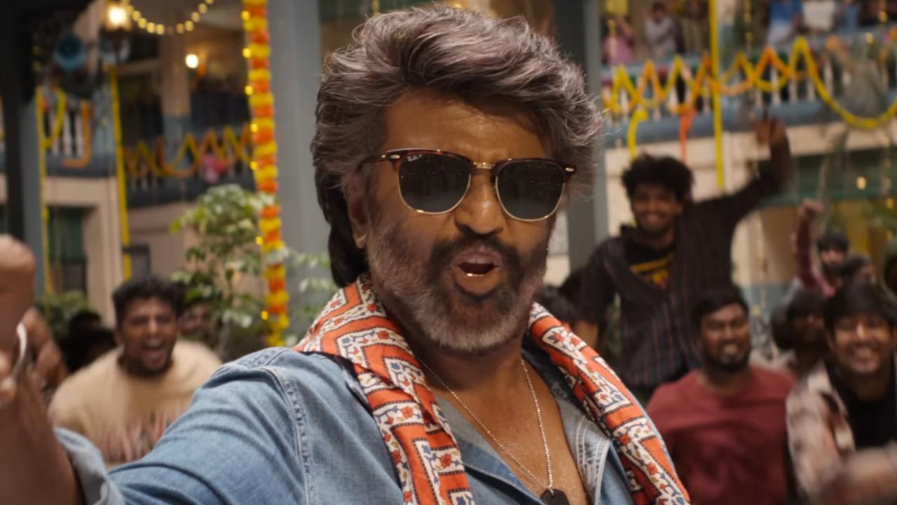 Rajinikanth gave 'packets' to 350 members in Thailand to buy gifts for kids