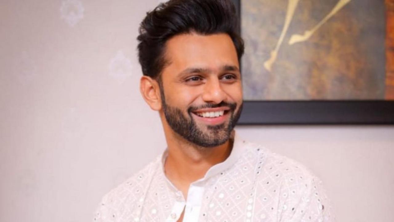 Rahul shared that he was planning to perform spontaneously based on audience energy. Emphasising gratitude over material wishes, he said he only seeks well-being and blessings from Bappa. Read full story here