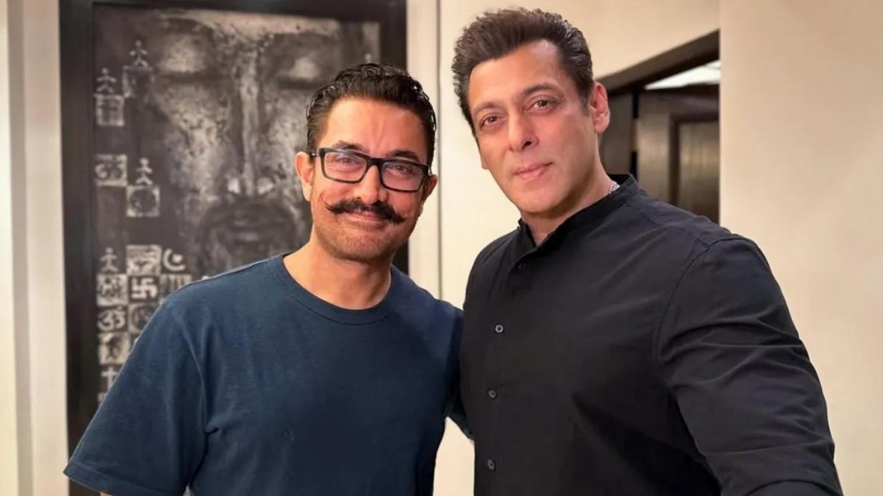 Salman Khan & Aamir Khan join hands for Twinkle Khanna, Kajol`s show
