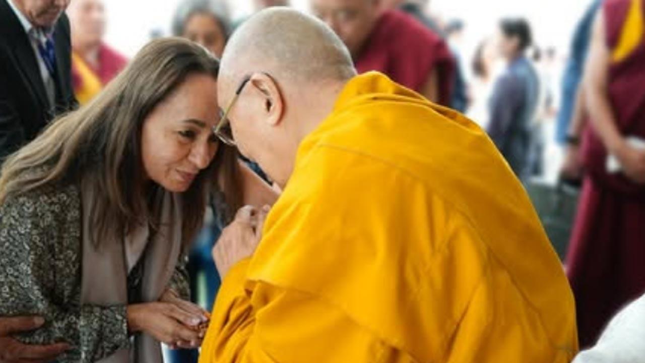 Soni Razdan meets Dalai Lama, says `Some experiences don’t need words`