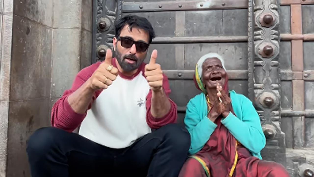 Sonu Sood celebrates hidden talent of an elderly singer in new video- watch