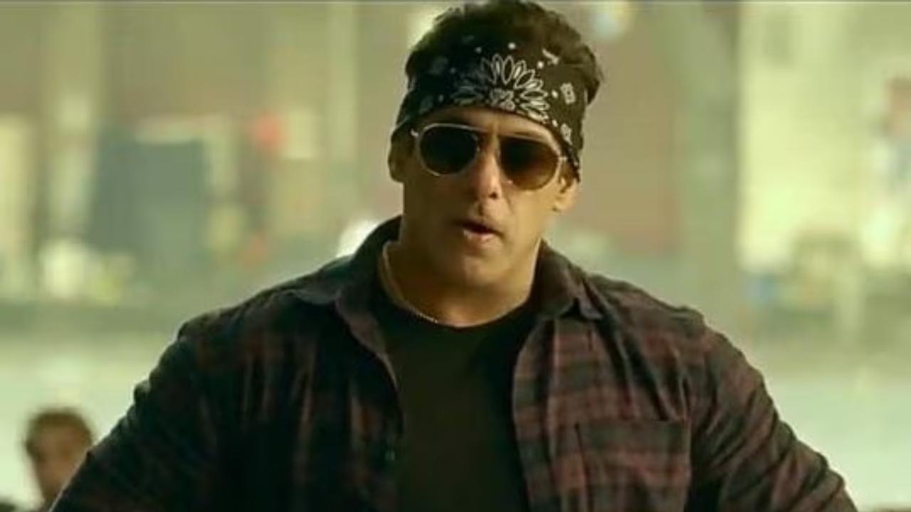 Radhe: Your Most Wanted Bhai
In Salman Khan's film, Sudhanshu appears in a special negative cameo as Dilawar, a local gangster who is stabbed by Rana as he teams up with Radhe to expose drug racket.