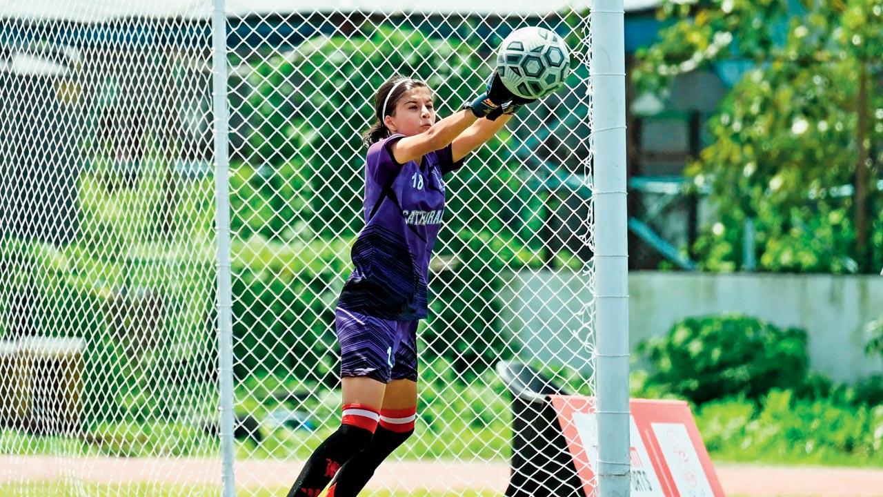 MSSA girls U-16 Division-I: Vedita’s gloving it as Cathedral girls reign