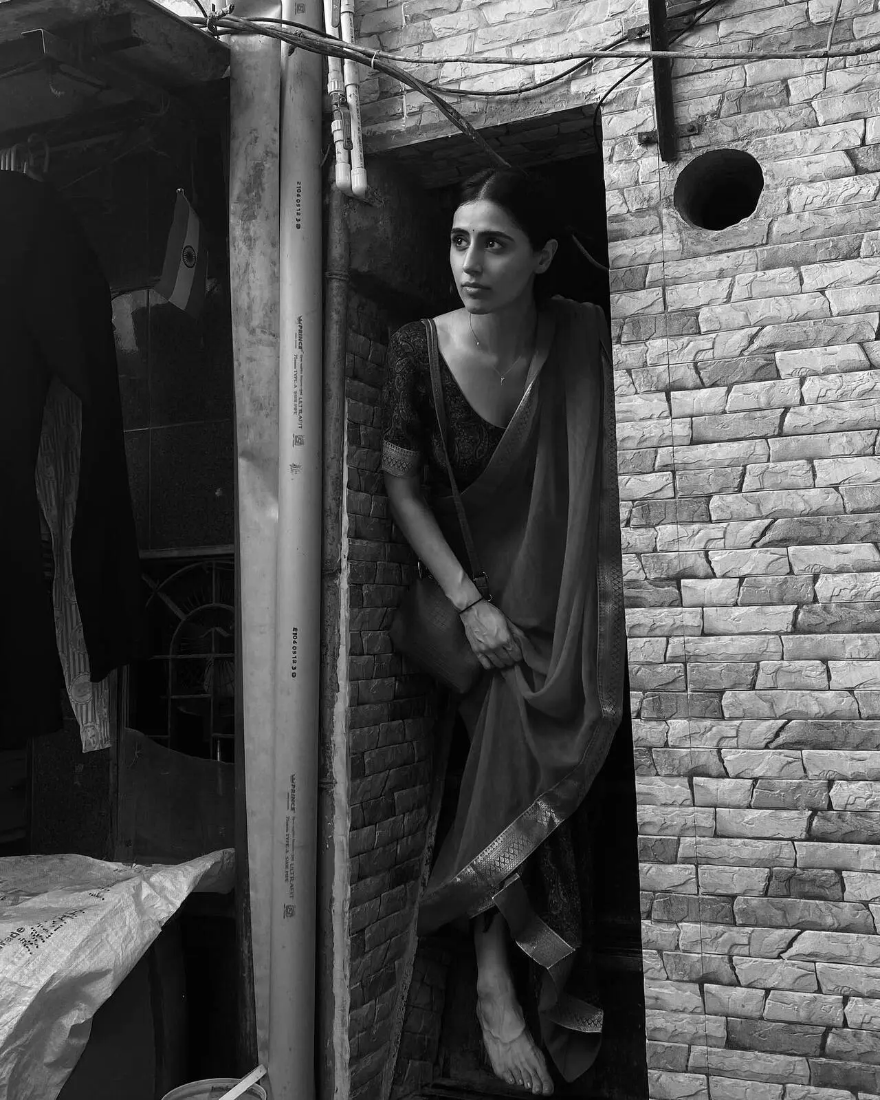 Simar Bhatia is Bollywood superstar Akshay Kumar's niece.  She is the daughter of his sister Alka Bhatia and her former husband Vaibhav Kapoor.