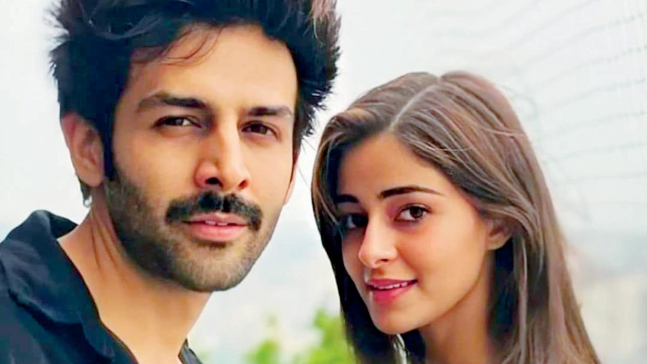 (L-R) Kartik Aaryan and Ananya Panday. Pics/Instagram, X