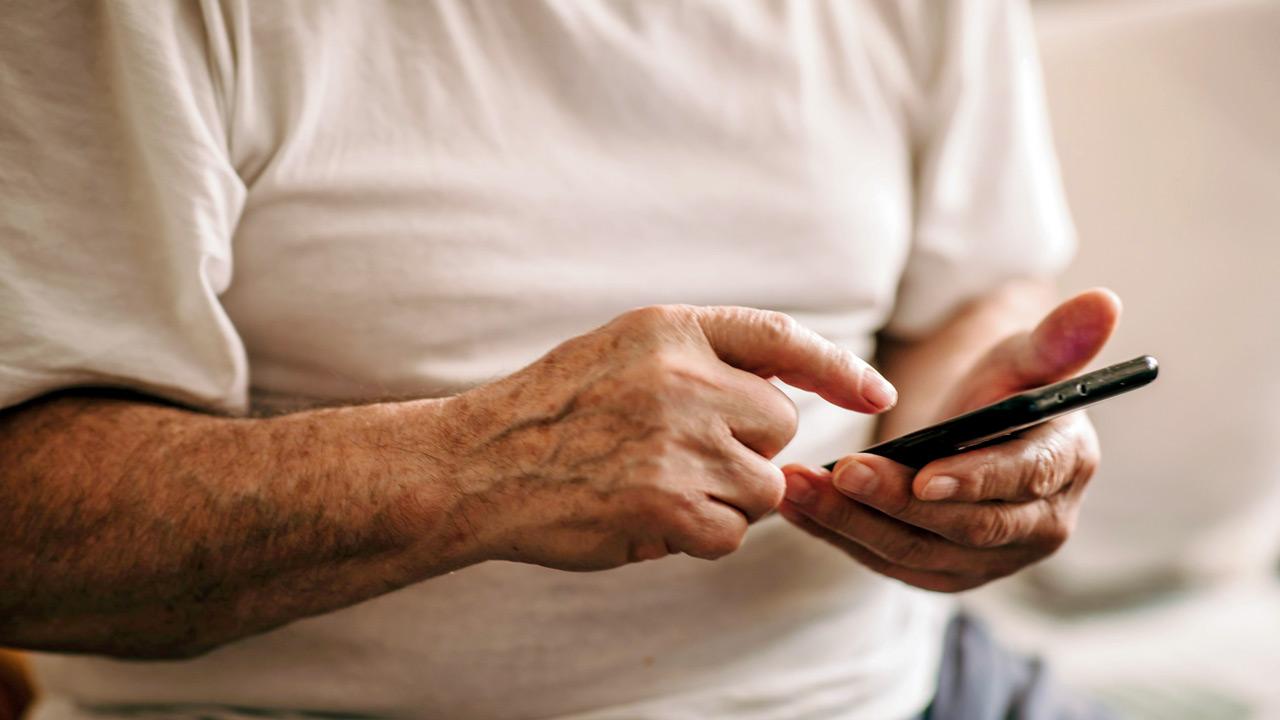 The victim found that his mobile phone had been factory reset after the call. REPRESENTATION PIC/ISTOCK