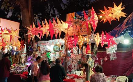 As people around the world will be celebrating Christmas on December 25, the streets showcase a different vibe on Hill Road. Photos Courtesy: Nascimento Pinto