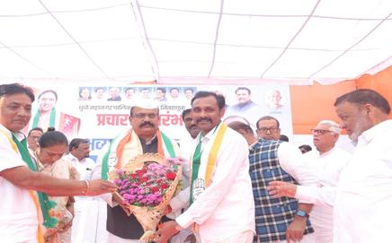 Welcoming the new entrants, state Congress chief Harshwardhan Sapkal said their induction would strengthen the party ahead of the civic polls.