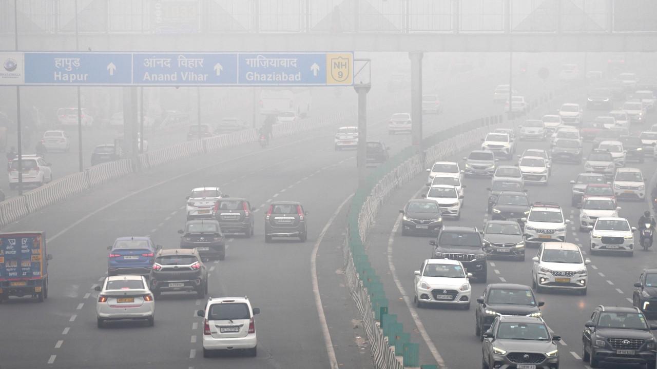 In Photos: Dense fog blankets north India, IMD issues red alert for Delhi