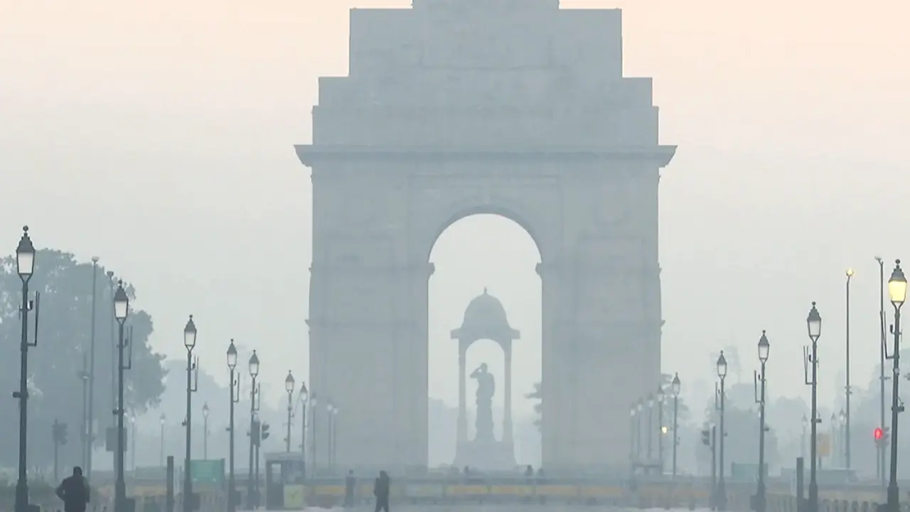 Delhi records AQI of 376 as air quality remains in ‘very poor’ category
