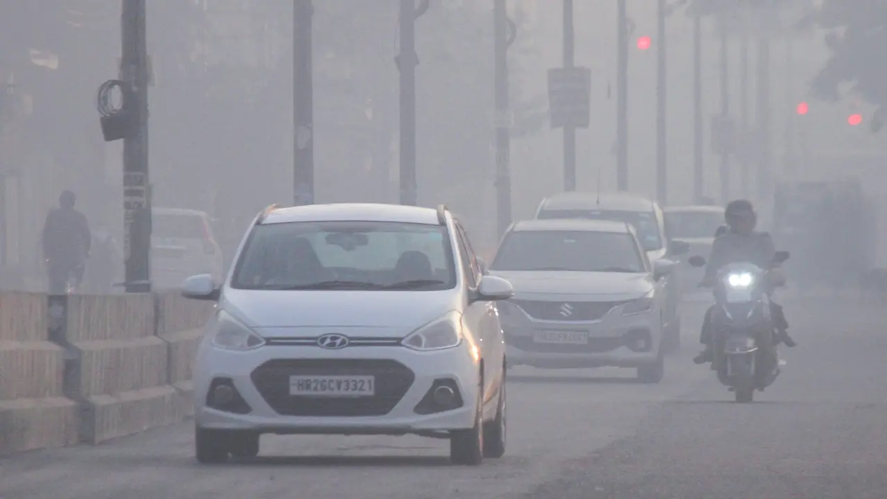 There was a brief respite from the toxic air on Sunday (November 30) and Monday (December 1); however, the air quality slipped back to 'very poor' on Tuesday