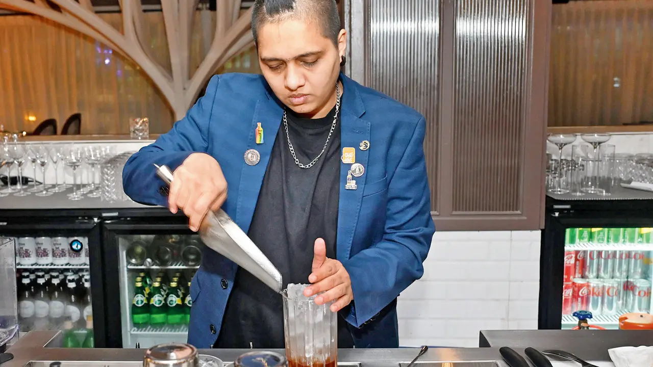 Fay Barretto prepares a beverage