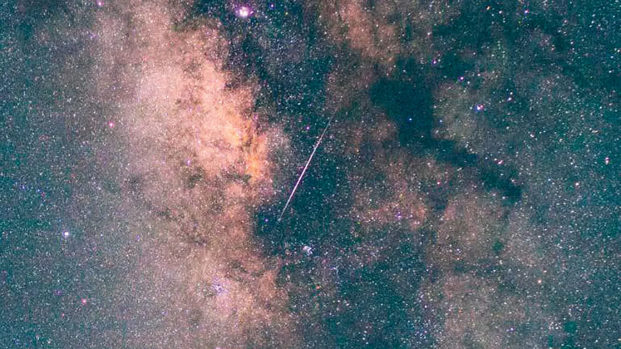 Go sky gazing this weekend in Mumbai to discover the Geminids meteor shower