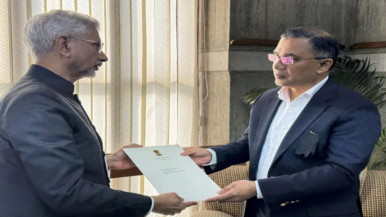 EAM Jaishankar attends Khaleda Zia’s funeral, hands over PM Modi’s letter to son