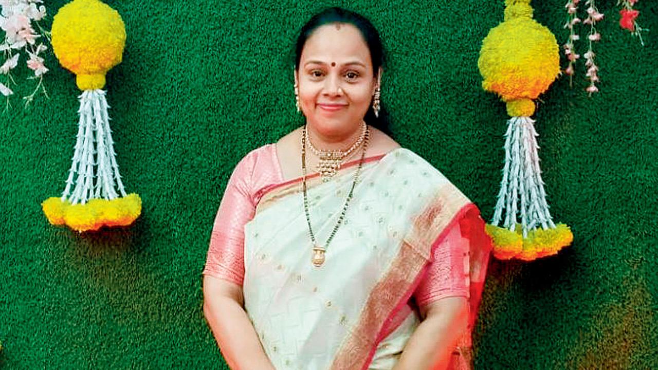 Jyoti Trivedi, who frequently visits the area, says she stopped using the skywalk after nuisance activities increased in the dark. Pics/By Special Arrangement