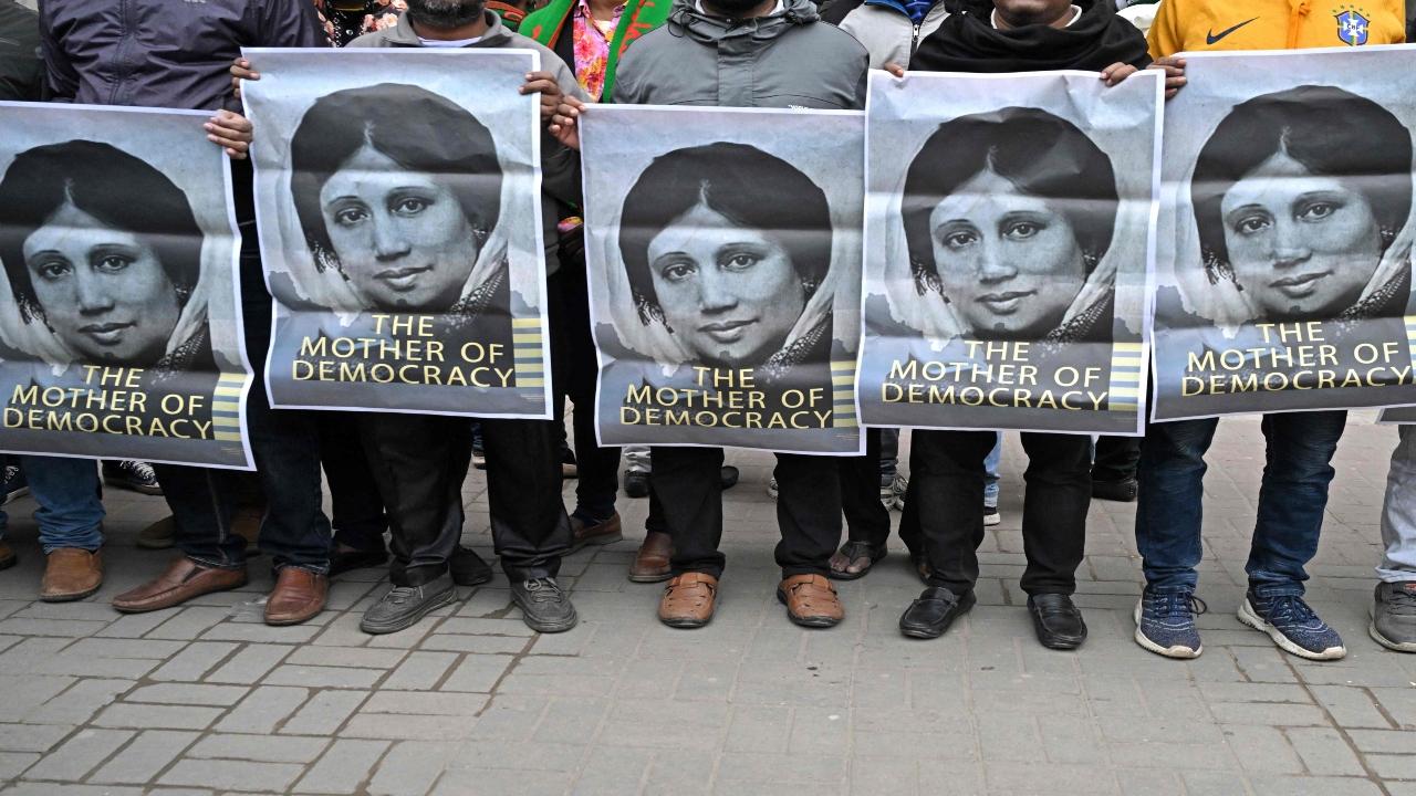 <p>The Bangladesh Nationalist Party (BNP) on Tuesday declared seven days of official mourning following the death of Zia, who served as the party`s chairman</p>