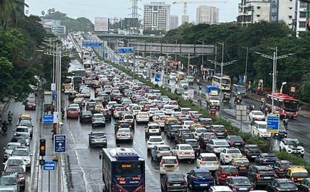 This year, the fair will take place from December 5 on Friday to December 14 on Sunday this year.