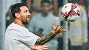 Mumbai: Messi meet-and-greet at CCI shows egalitarian charm despite VVIP access