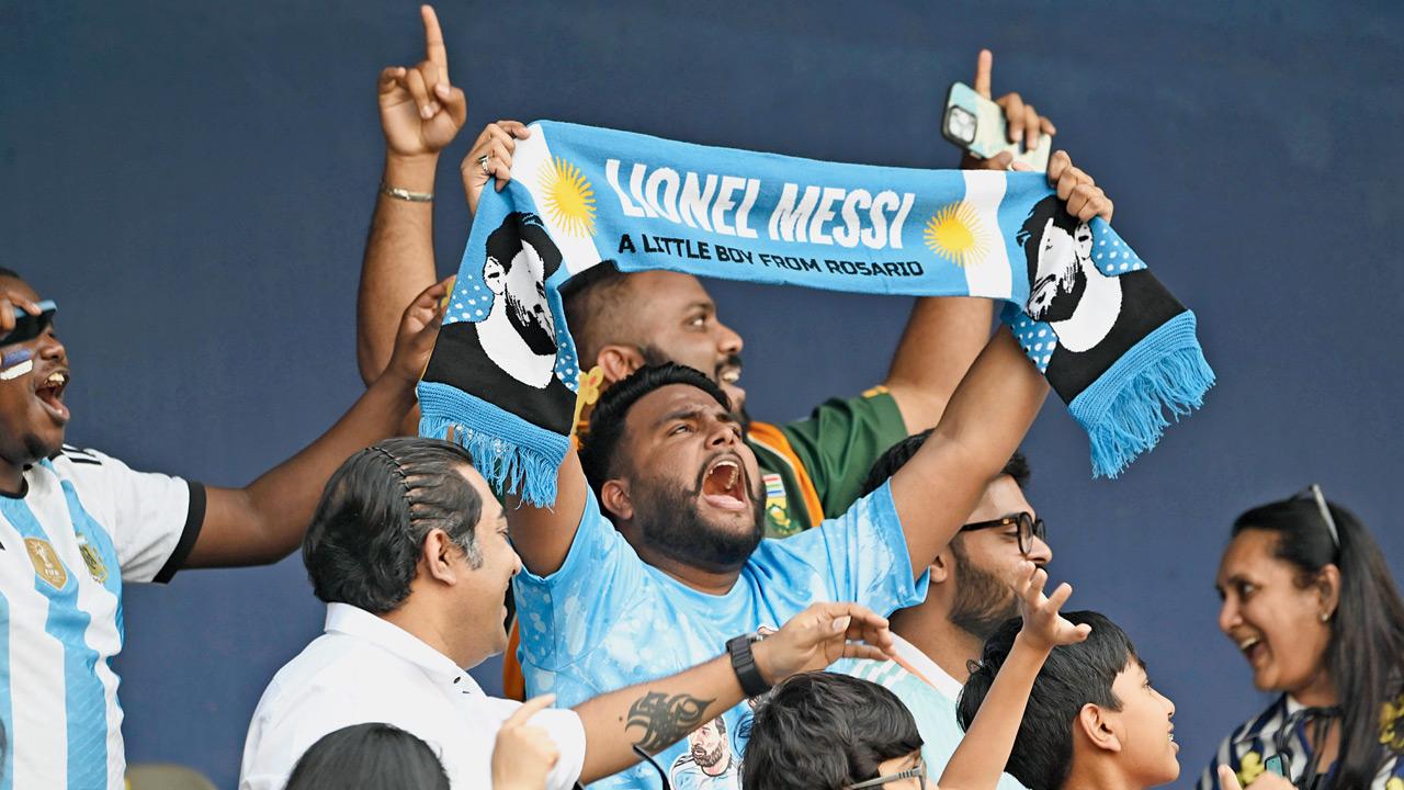 A fan channels pure devotion with full-volume Messi chants. Pic/Ashish Raje