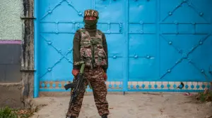 NIA raids eight sites in J-K, UP in probe into deadly Red Fort terror attack