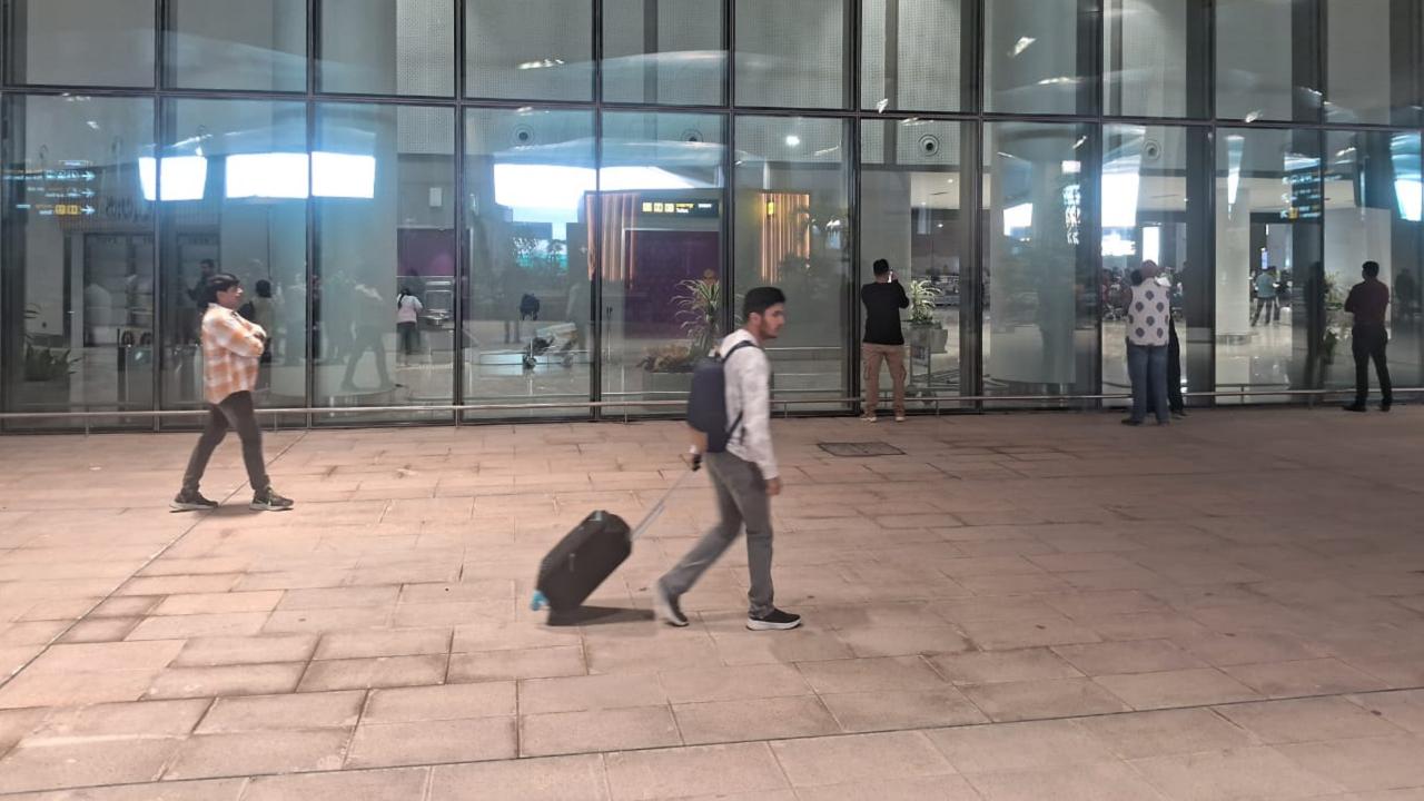 Navi Mumbai International Airport starts commercial flight operations