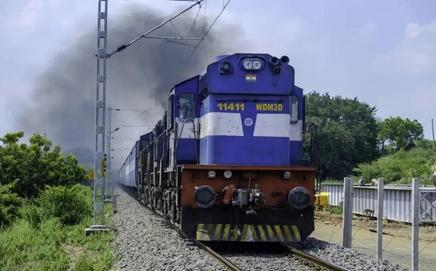 Bookings for Train No 02869 will open on Friday at all PRS locations and on IRCTC website. Representational pic