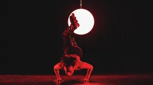 This unique performance explores movement through hip-hop and rollerblades