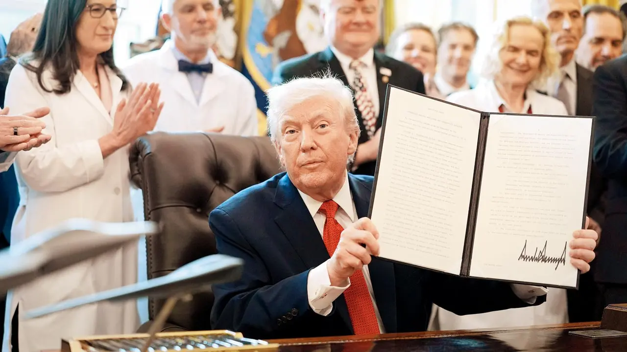 Donald Trump suspends green card lottery programme