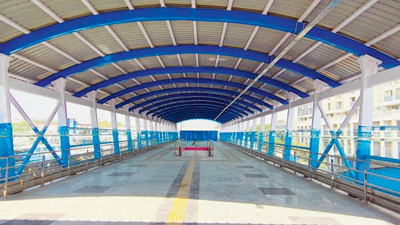 The new 10-metre-wide deck at Vasai Road station. Pics/Rajendra B. Aklekar