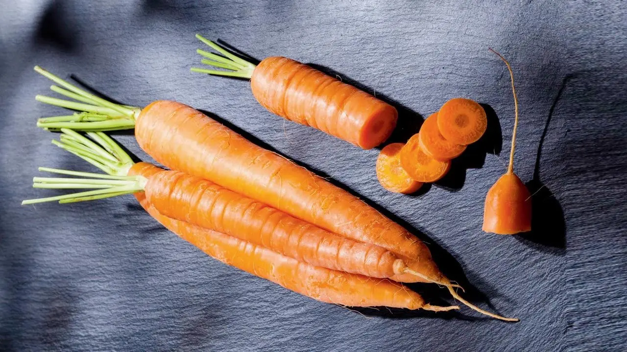 Why take precautions?Winter naturally slows digestion, increases cravings, and makes us drink less water. At the same time, infections, dry skin, joint stiffness, and fatigue are more frequent. A balanced seasonal diet helps regulate immunity, keeps energy steady, and prevents the winter slump that many people experience Why take precautions?Winter naturally slows digestion, increases cravings, and makes us drink less water. At the same time, infections, dry skin, joint stiffness, and fatigue are more frequent. A balanced seasonal diet helps regulate immunity, keeps energy steady, and prevents the winter slump that many people experience