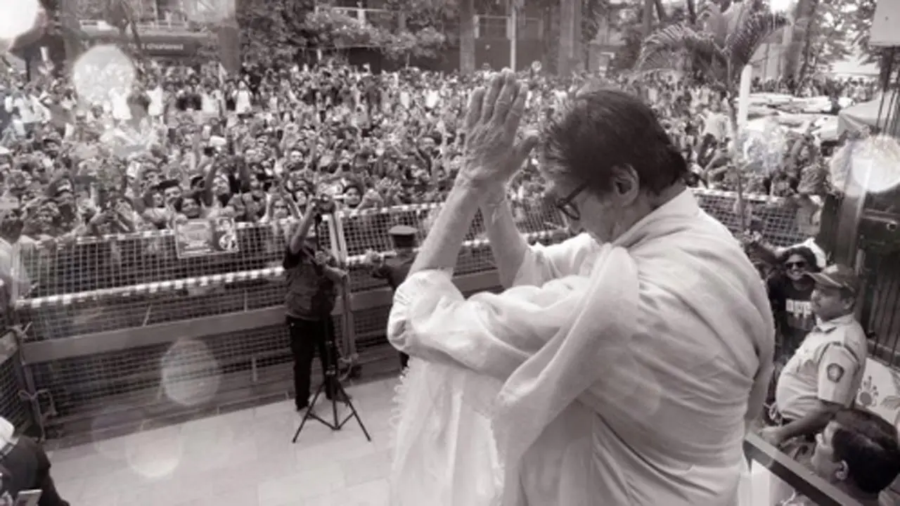 Amitabh Bachchan says his fans’ smiles are his reason to live