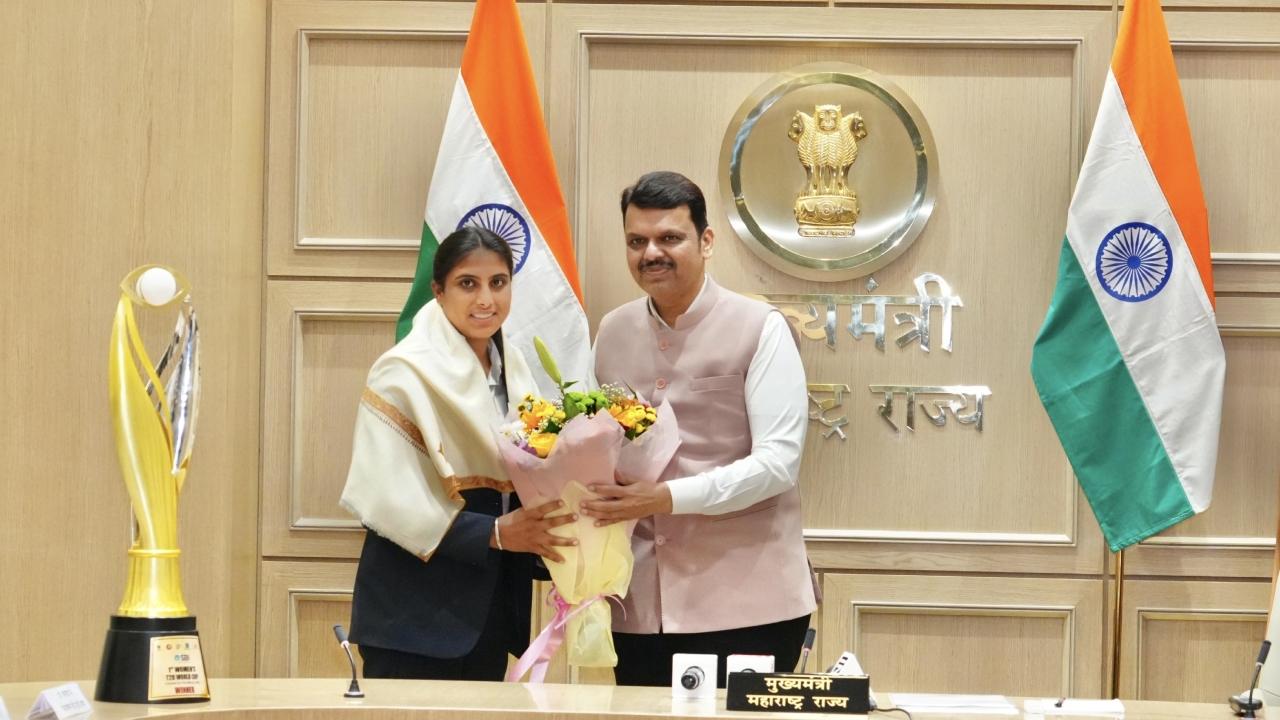 Addressing the players, CM Fadnavis said the Indian team remained unbeaten throughout the tournament and clinched the title with a decisive victory in the final, asserting its dominance at the global level