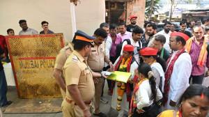 Mumbai LIVE: Heavy police presence as candidates file BMC nominations