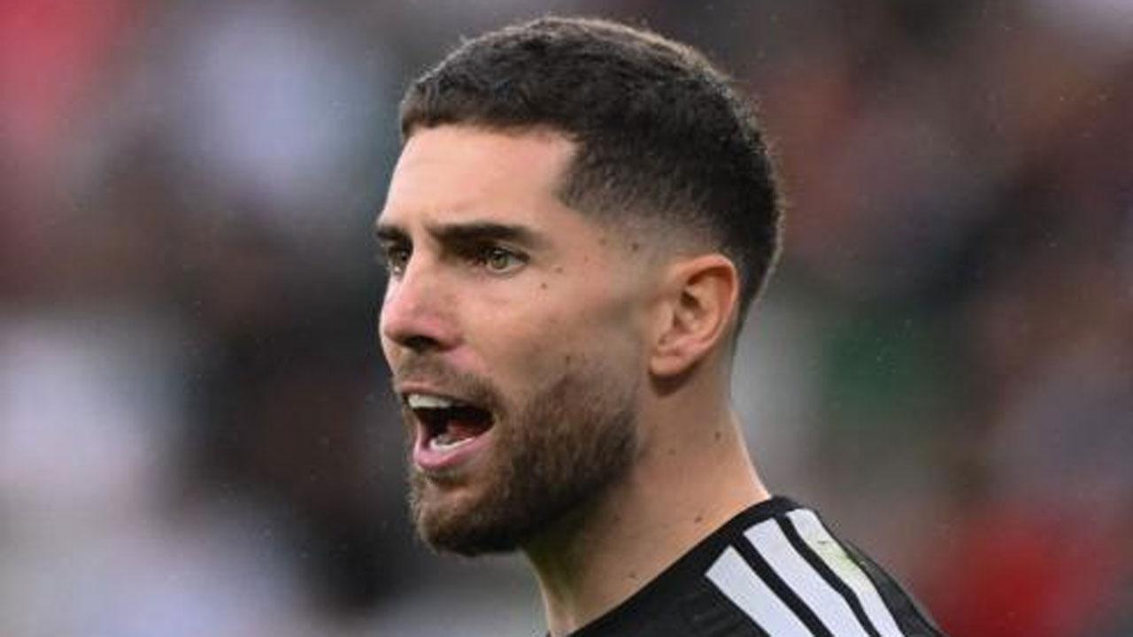 Zidane watches proudly as son Luca stars in Algeria’s 3-0 win