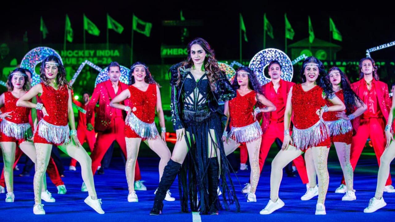 Manushi Chhillar sets the stage on fire at Hockey India League opening ceremony
