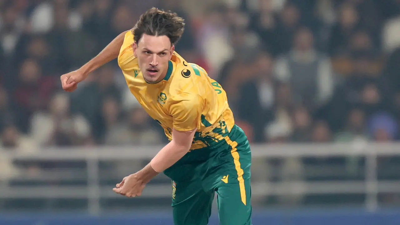 South Africa bowlers deliver stunning performances to secure win by 51 runs