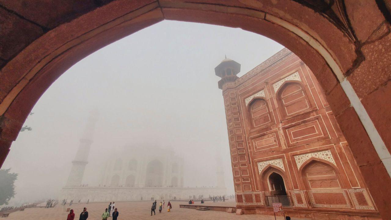Several cities in India have seen the AQI surpass dangerous levels, with Delhi's air quality level reaching above 400 on Tuesday, marking a severe pollution episode
