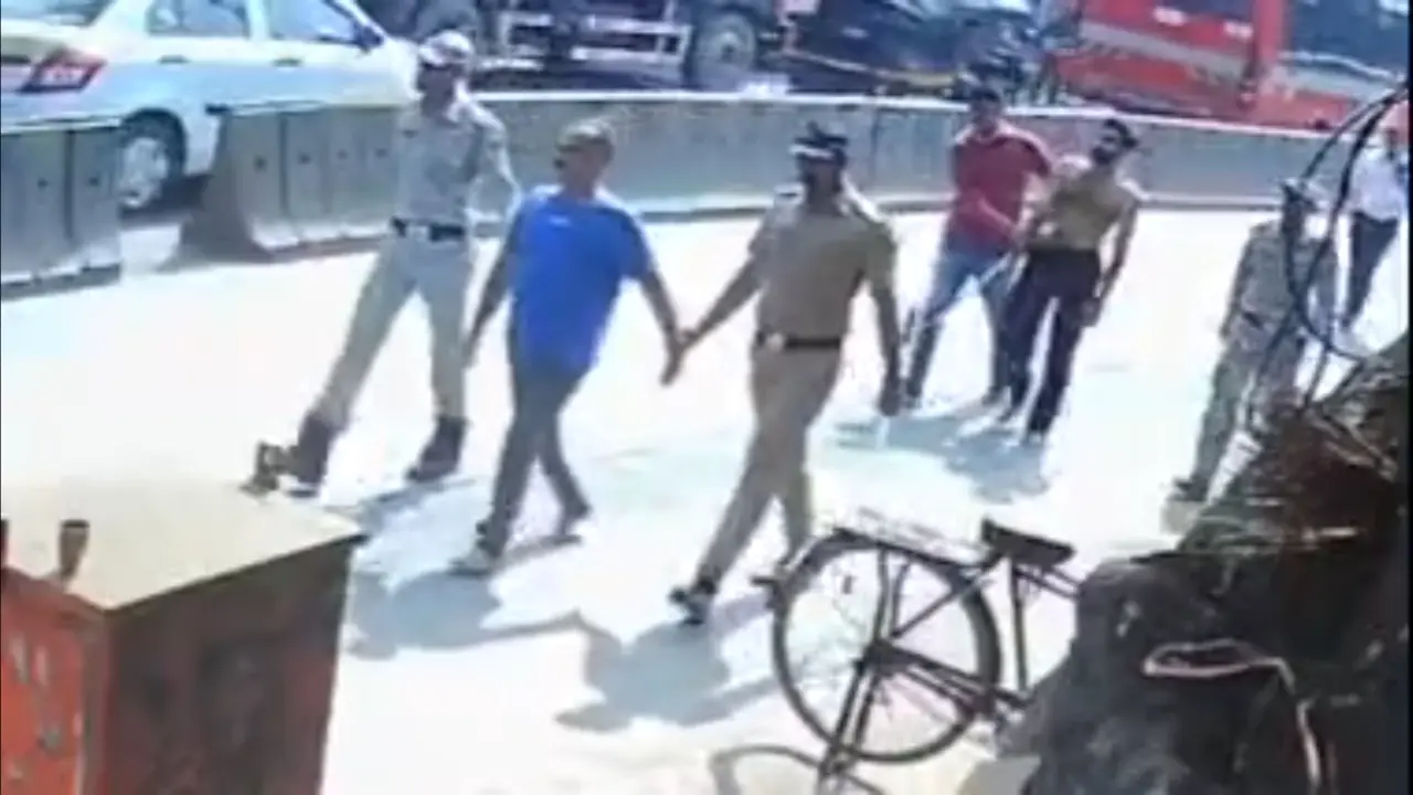 Malwani cops arrest suspects accused of attacking cops, parade them on streets