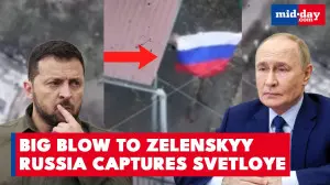 Russia captures Ukraine's Svetloye: Russian Soldiers raise flags