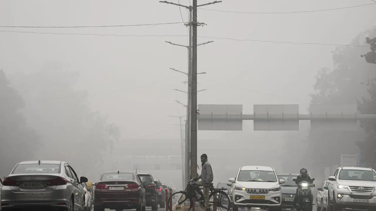 Delhi weather updates: Air pollution worsens in city; overall AQI rises to 387