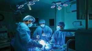 Docs find woman with persistent neck discomfort had follicular thyroid nodule