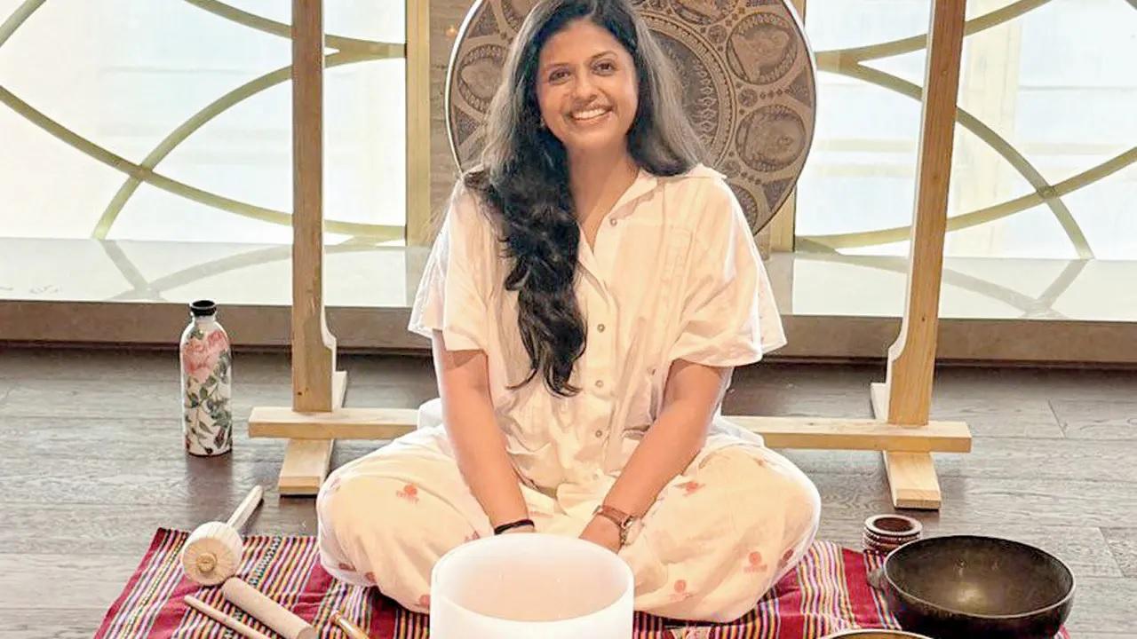 Listen to yourselfCut the noise and join facilitator Upasana Makati’s (below) in immersing yourself in the sounds of gongs, chimes and singing bowls.Time 5 pm to 6 pmAt Anaahat, Road 13, New India Society, Juhu.Call 9920400580Entry Revealed on request Listen to yourselfCut the noise and join facilitator Upasana Makati’s (below) in immersing yourself in the sounds of gongs, chimes and singing bowls.Time 5 pm to 6 pmAt Anaahat, Road 13, New India Society, Juhu.Call 9920400580Entry Revealed on request